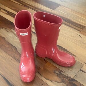 Hunter Glossy Cherry Boots